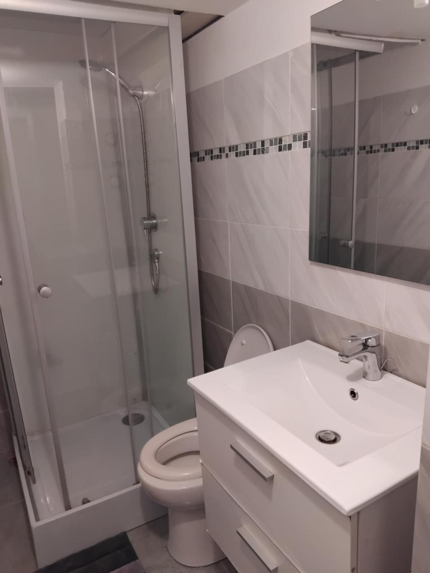 Appartement Disponible Vendredi , Samedi Et Dimanche Matin 尚特比 外观 照片