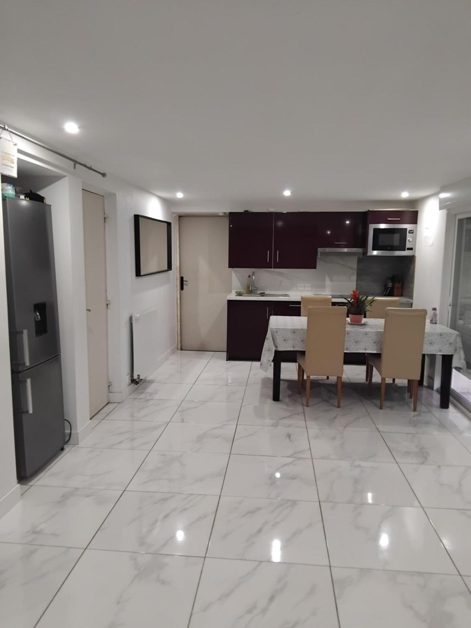 Appartement Disponible Vendredi , Samedi Et Dimanche Matin 尚特比 外观 照片