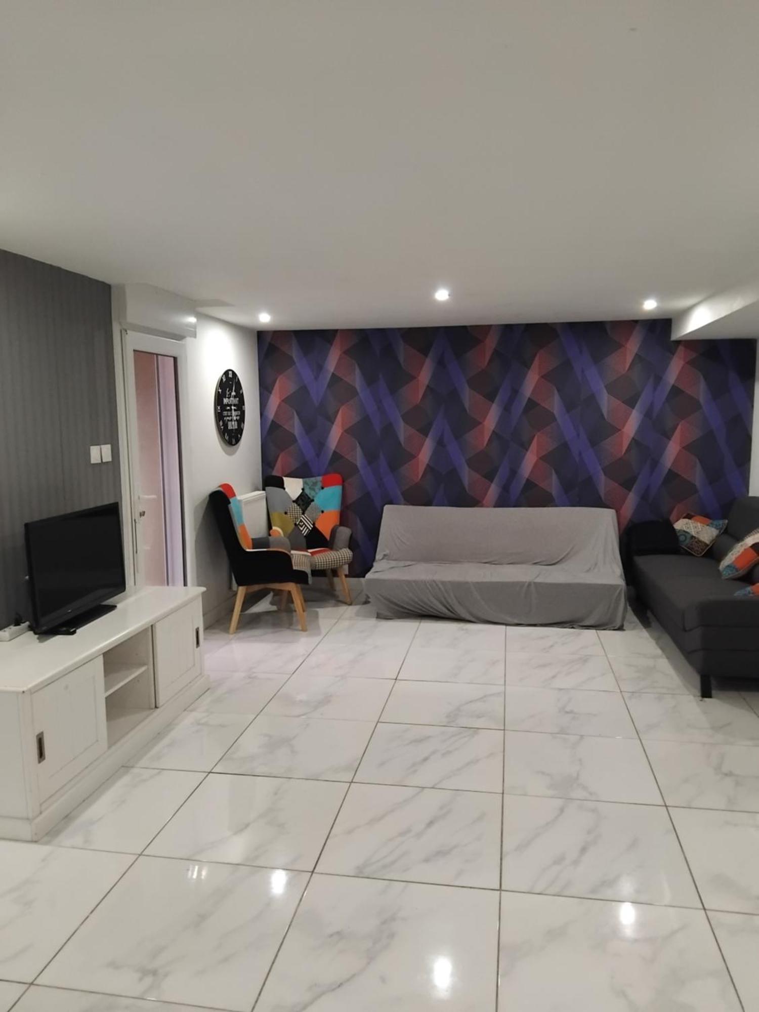 Appartement Disponible Vendredi , Samedi Et Dimanche Matin 尚特比 外观 照片
